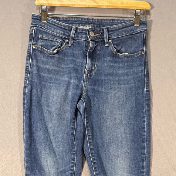Levi's Blue Straight Leg Jeans with Vintage-Inspired Fading Sz 27 - Picture 1 of 6